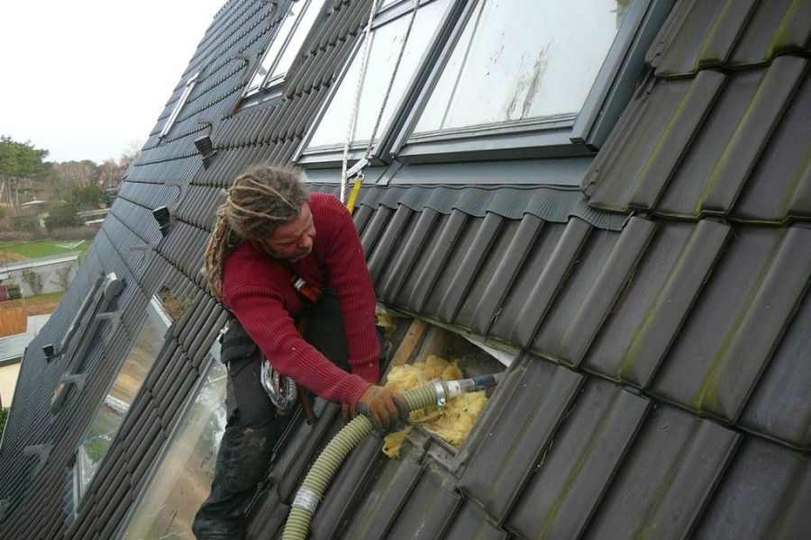 Dachdämmung von außen, Seilklettertechnik